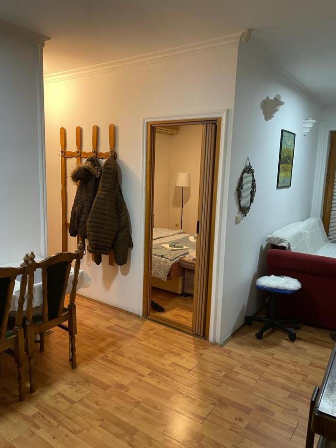 Apartment Mixa Belgrado Buitenkant foto